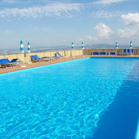 Sleeps 3 With Pool Apartment