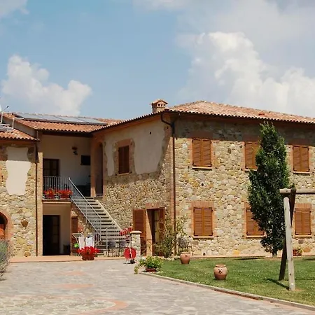 Sleeps 3 With Pool Lajatico