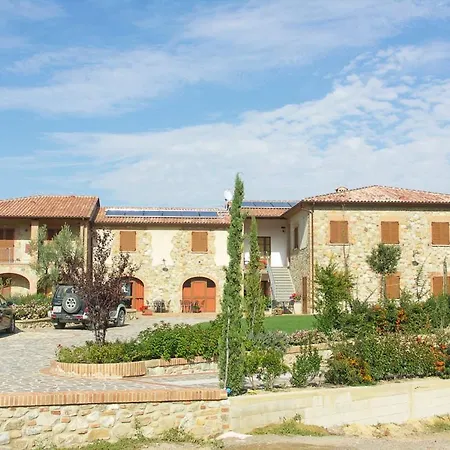 Sleeps 3 With Pool
