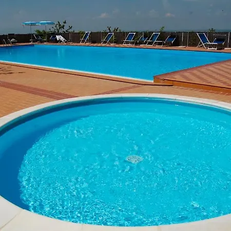 Apartment Sleeps 3 With Pool Lajatico