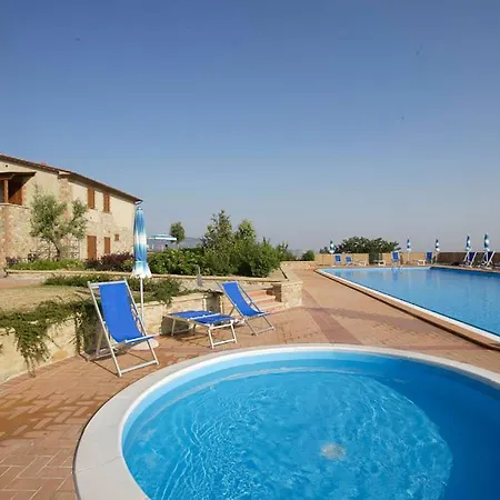 Sleeps 3 With Pool *