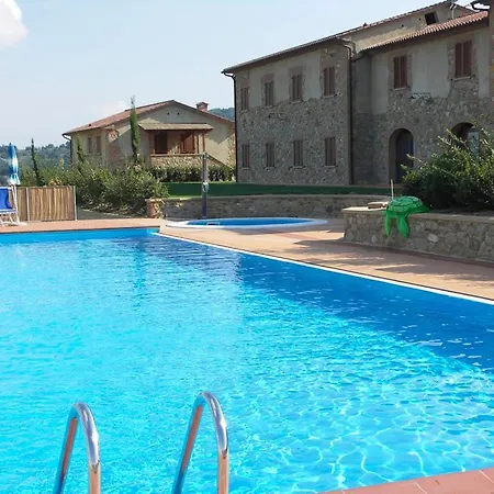 Apartment Sleeps 3 With Pool *